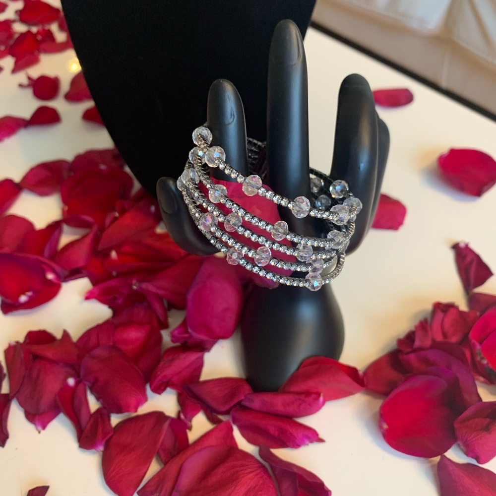 Multiple items. Earrings and bracelets. - Picture 10 of 11